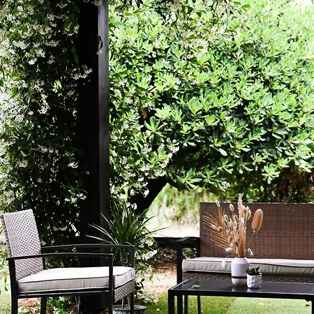 New - 2 Bedroom Garden Escape Saint-tropez *