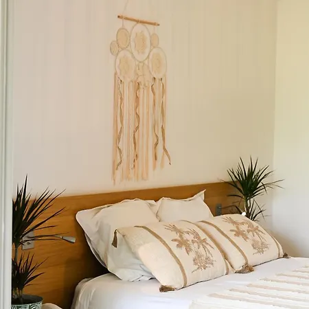 New - 2 Bedroom Garden Escape Saint-tropez شقة جاسّا
