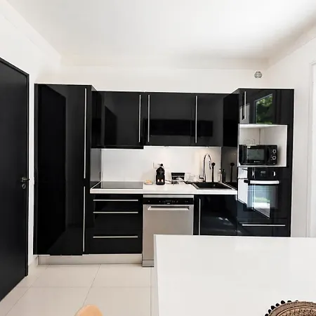 New - 2 Bedroom Garden Escape Saint-tropez Gassin