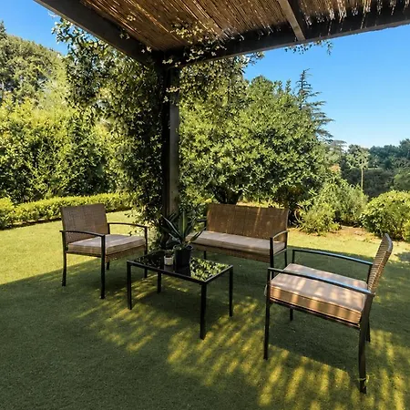 شقة New - 2 Bedroom Garden Escape Saint-tropez